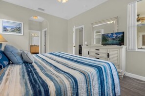 4 bedrooms, iron/ironing board, WiFi, bed sheets