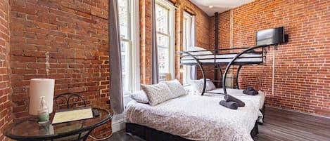 1 chambre, fer et planche à repasser, Wi-Fi, draps fournis