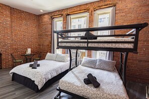 1 bedroom, iron/ironing board, WiFi, bed sheets - Chic STUDIO with WiFi near Empire State Building (New York)