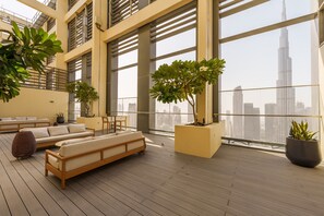 Property grounds - Elevated Living w/ Spectacular Burj Khalifa Views (Dubai)