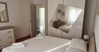ELEONORA'S HOUSE