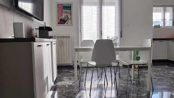 Apartment, 1 Double Bed, Non Smoking | Living area | Flat-screen TV