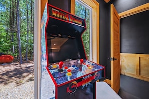 Game room - Swim & Play | Heated Pool Spa | PoolTbl/Ping Pong (Broken Bow)