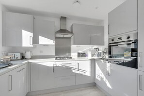 Microwave, oven, dishwasher