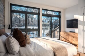 3 bedrooms, iron/ironing board, travel cot, free WiFi