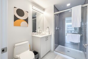 อพาร์ทเมนท์สำหรับครอบครัว, 2 ห้องนอน, ห้องครัว | ห้องน้ำ