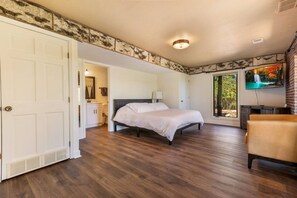 6 soverom, strykejern/-brett, reiseseng for barn og wi-fi