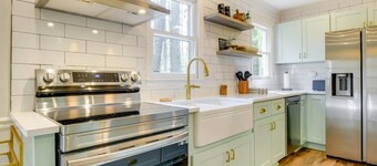 Lovely Apex Vacation Rental on 7 Acres!