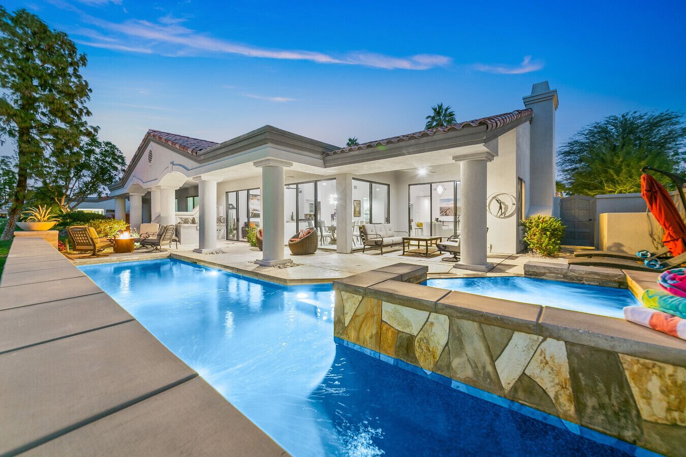 Et oppvarmet basseng