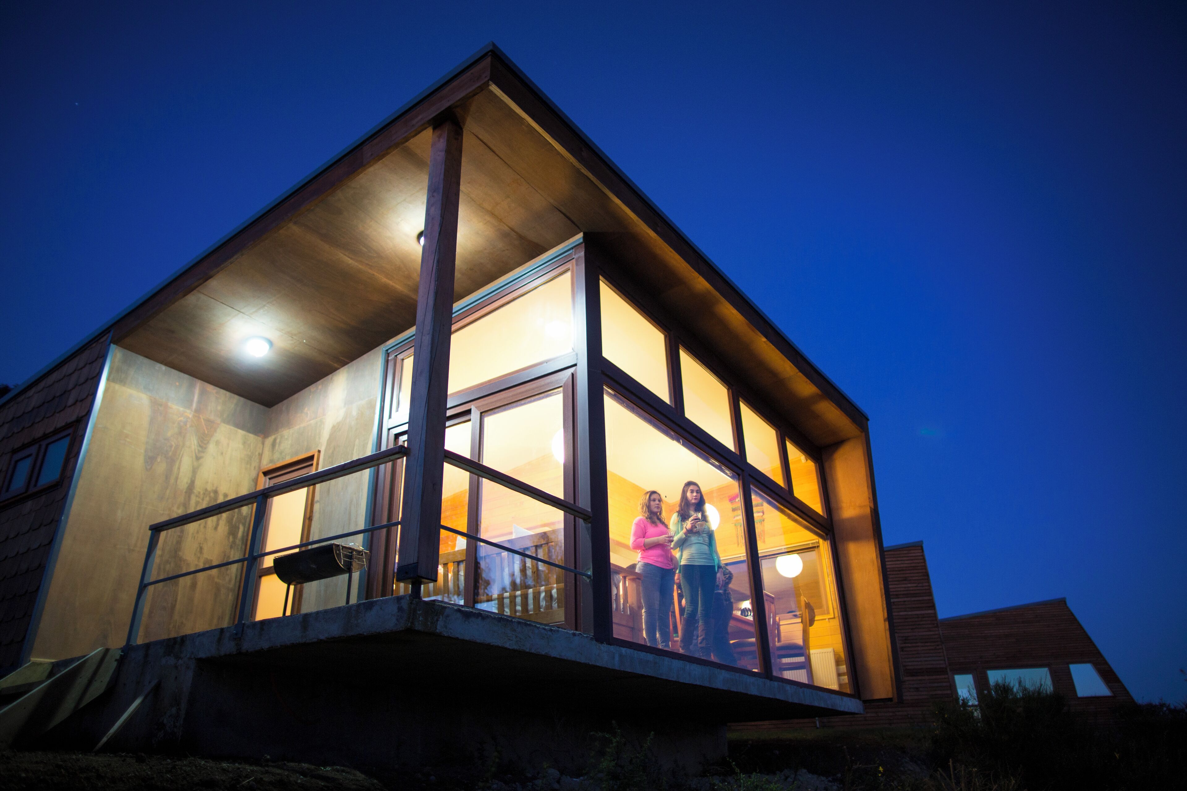 Cabana superior, 1 cama Queen, acessível para pessoas com deficiência física, vista para a baía | Wi-Fi de cortesia, roupa de cama