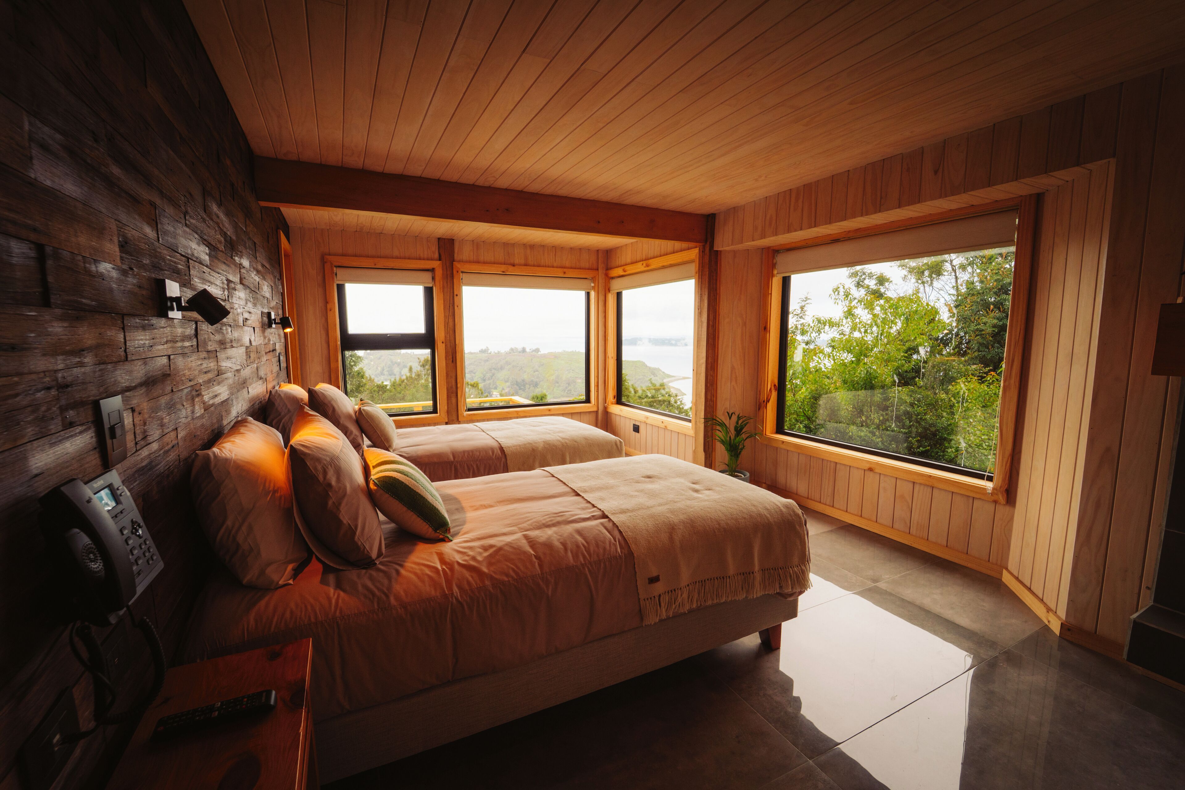 Quarto casal ou duplo superior | Wi-Fi de cortesia, roupa de cama