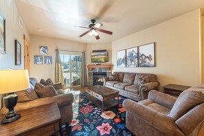 TV, fireplace - Bear Hollow @Park City! Pool • Hot Tub • Fireplace (Summit County)