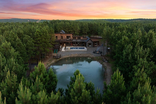 2 cabins next to each other