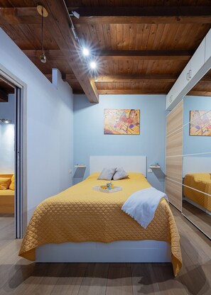 1 chambre, fer et planche à repasser, Wi-Fi gratuit, draps fournis