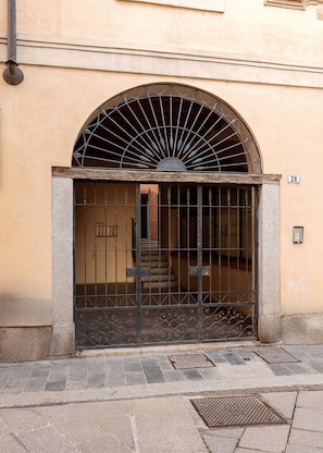 تفاصيل الفندق من الخارج