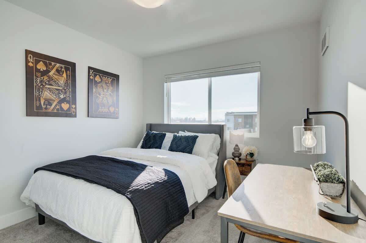 2 bedrooms, iron/ironing board, travel cot, WiFi