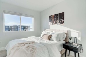 2 bedrooms, iron/ironing board, travel cot, WiFi