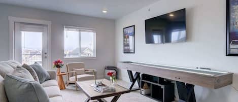 TV, offices