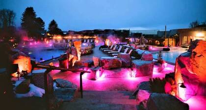 NEW Outdoor Escape wirth Mountain Views