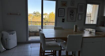 Dans une résidence+ parking,5 min de Cahors, animaux acceptés