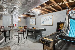 Spielezimmer