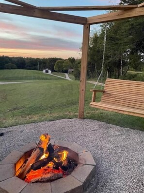 Property grounds - Pet & Family Friendly • Near Lake • HotTub • FirePit • Game Room • Close to town (Somerset)