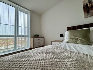2 habitaciones, tabla de planchar con plancha y wifi 