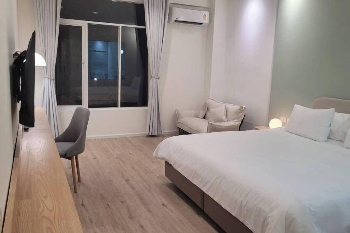 Insonorización, wifi gratis y ropa de cama