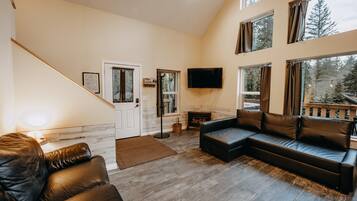 Cabin, 3 Bedrooms, Smoking, Terrace | Living room