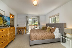 4 室のベッドルーム、アイロン / アイロン台、旅行用ベビーベッド、WiFi (無料)