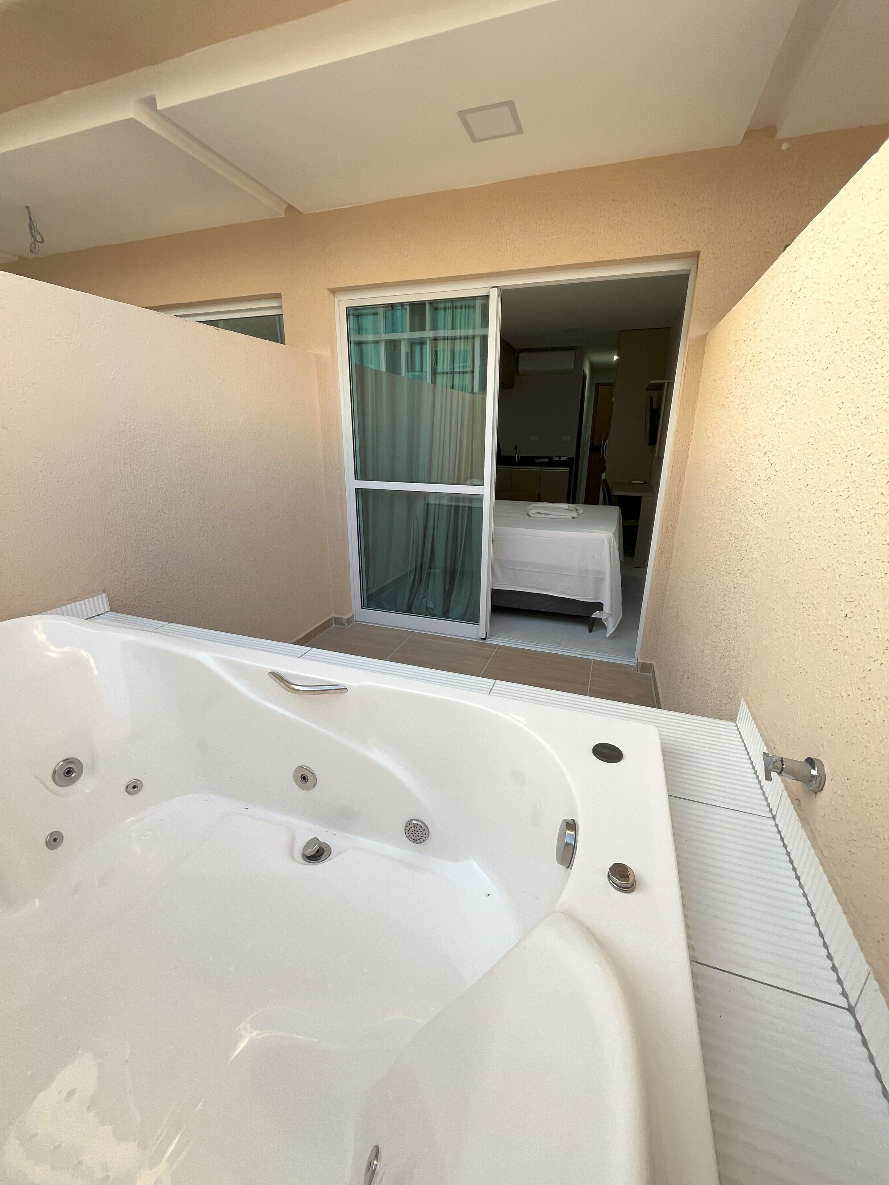 Comfort-studiosviitti | Yksityinen kuumavesiallas