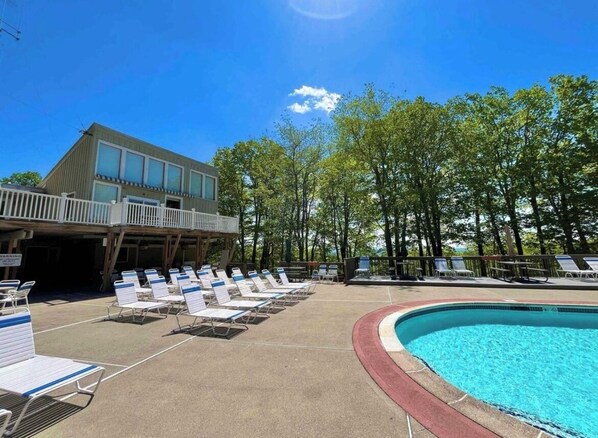 Indoor pool, outdoor pool