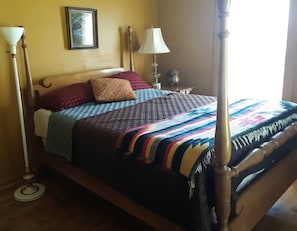 2 chambres, fer et planche à repasser, Wi-Fi, draps fournis