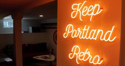 Stunning '60-'70s Retro Appartment