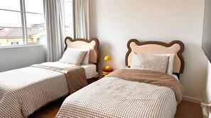 4 bedrooms, iron/ironing board, free WiFi, bed sheets