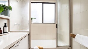 Hair dryer, towels - Happy Gilmore embrace the ultimate coastal Byron Bay lifestyle with this two-bedroom apartment, just (Byron Bay)