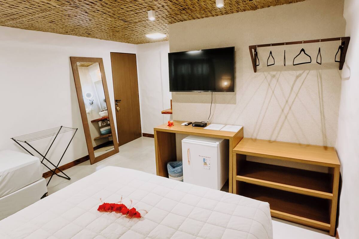 Standard Triple Room, Private Bathroom | Wi-fi percuma 