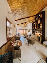 Dagelijks continentaal ontbijt inbegrepen