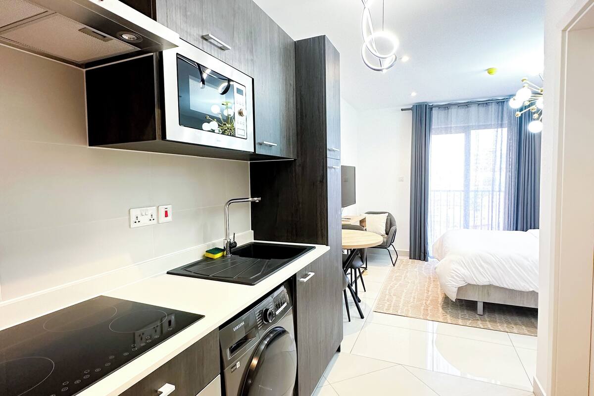 Deluxe Studio Suite | Premium bedding, pillowtop beds, laptop workspace, soundproofing