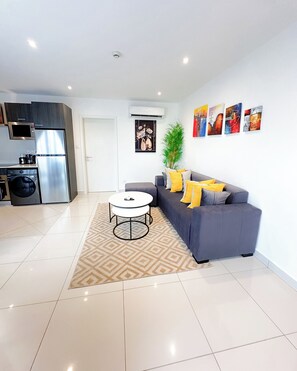 Superior Apartment, 1 Bedroom, City View | Living area