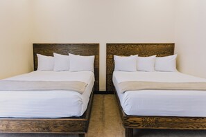 Doppelzimmer | Bügeleisen/Bügelbrett, kostenloses WLAN