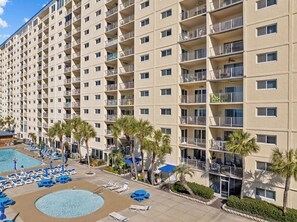 Exterior - BEAUTIFUL BALCONY VIEW! BEACH SERVICE INCLUDED! Beach front 2/2 at Regency #319 (Panama City Beach)