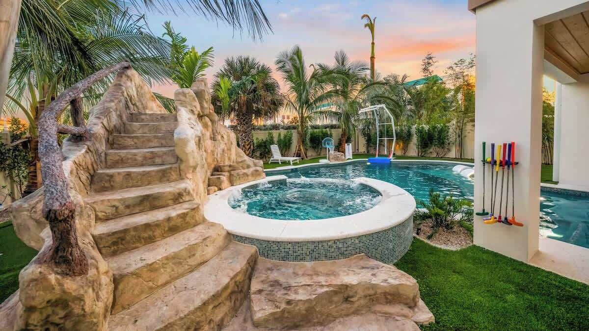 Outdoor pool, a heated pool