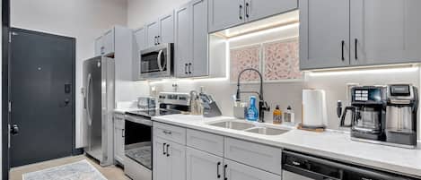 Fridge, microwave, oven, stovetop