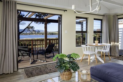 Fisherhaven - Four Bedroom Apartment, Sleeps 8