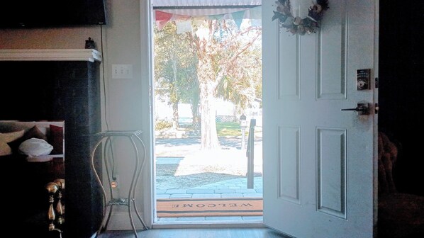 Interior - 2BR/1BA w/ Backyard near Jax Zoo -- Welcome, Train Enthusiasts!!  (Jacksonville)