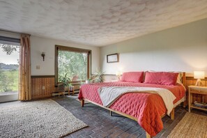 1 Schlafzimmer, Schreibtisch, Bügeleisen/Bügelbrett, Reisekinderbett