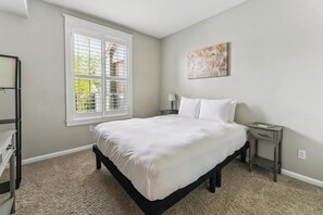 2 bedrooms, desk, free WiFi, bed sheets