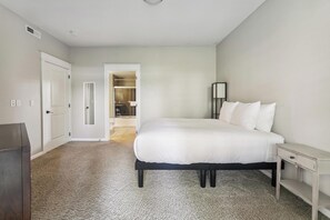 2 bedrooms, desk, free WiFi, bed sheets