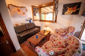 Télévision, cheminée